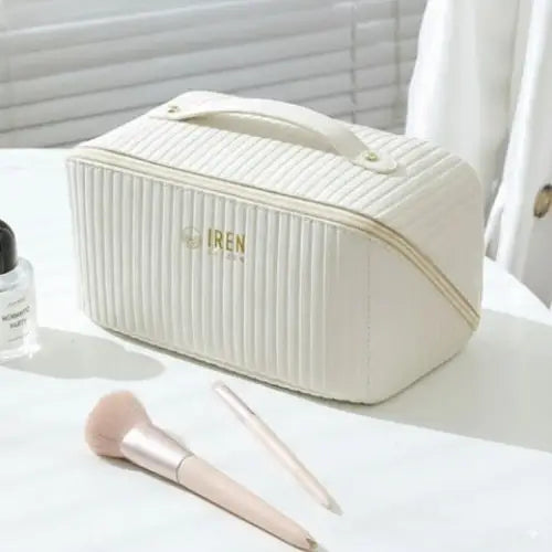 IREN Shizen XMAS POUCH – Japán Luxus Ajándékkészlet Antioxidáns Szérummal, Hidratáló Krémekkel és Öregedésgátló Krémmel, Elegáns Bézs Tasakban