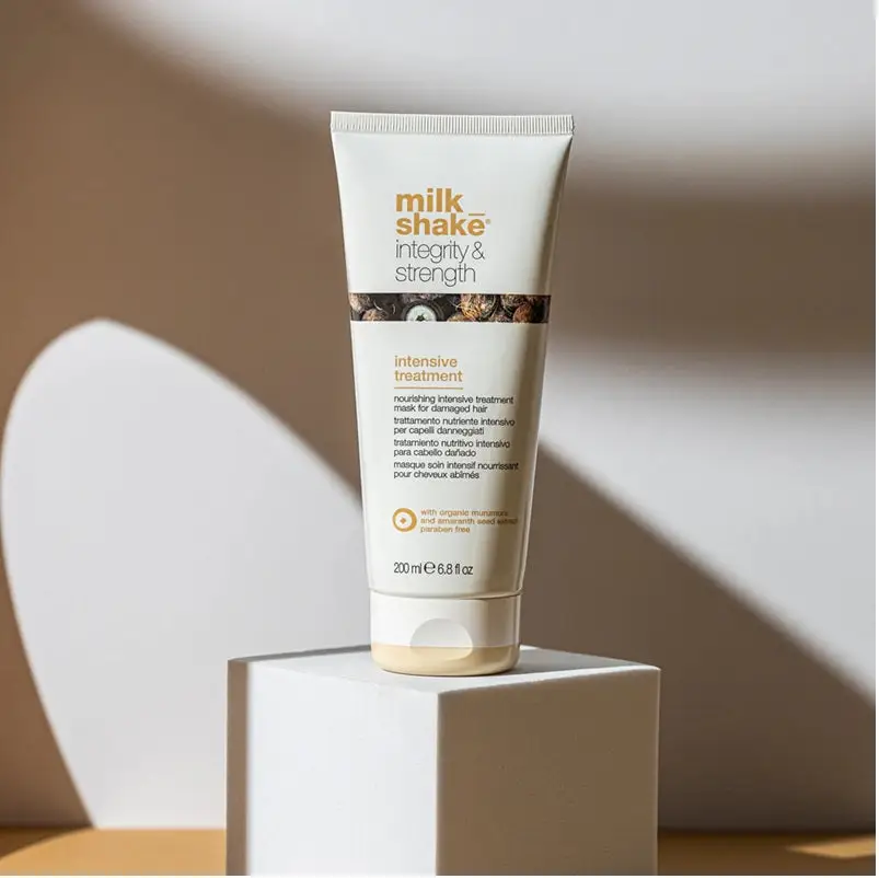 Milk Shake Integrity & Strength – Intenzív hajpakolás sérült hajra keratinnal és természetes olajokkal 200 ml - Haj