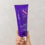 Alfaparf Semi di Lino Blonde & Silver – Professzionális Hajbalzsam Sárga Árnyalatok Ellen Szőke, Ősz Vagy Szőkített Hajra 200ml